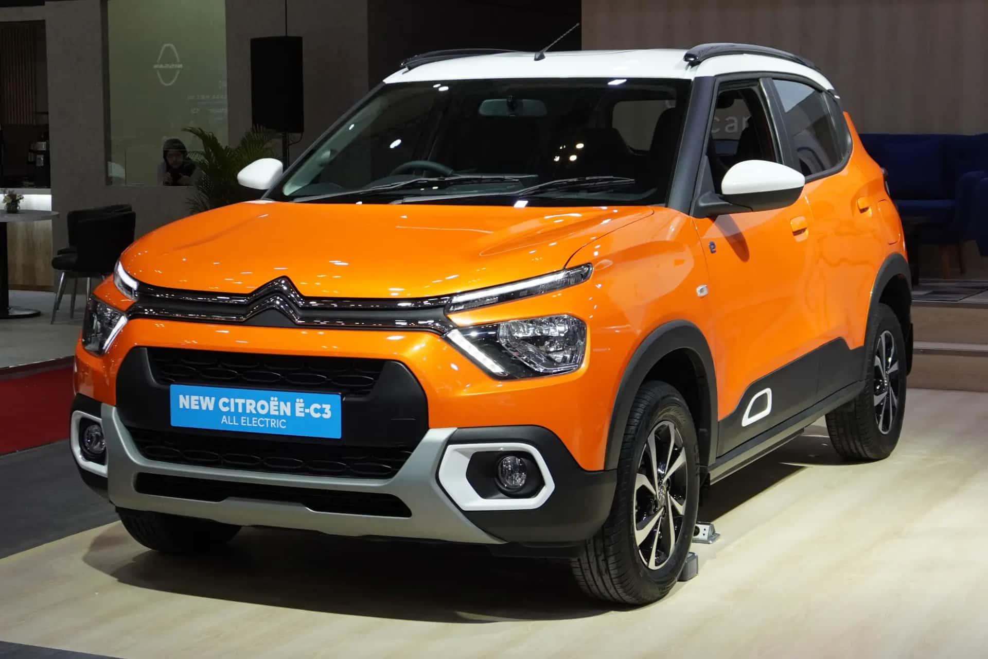 Citroën ë-C3 électrique vue de face, citadine accessible aux gros rouleurs